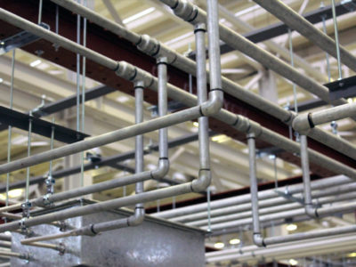 Praticità e vantaggi del sistema Safety-pol con tubo Multi-calor rispetto alle installazioni in acciaio